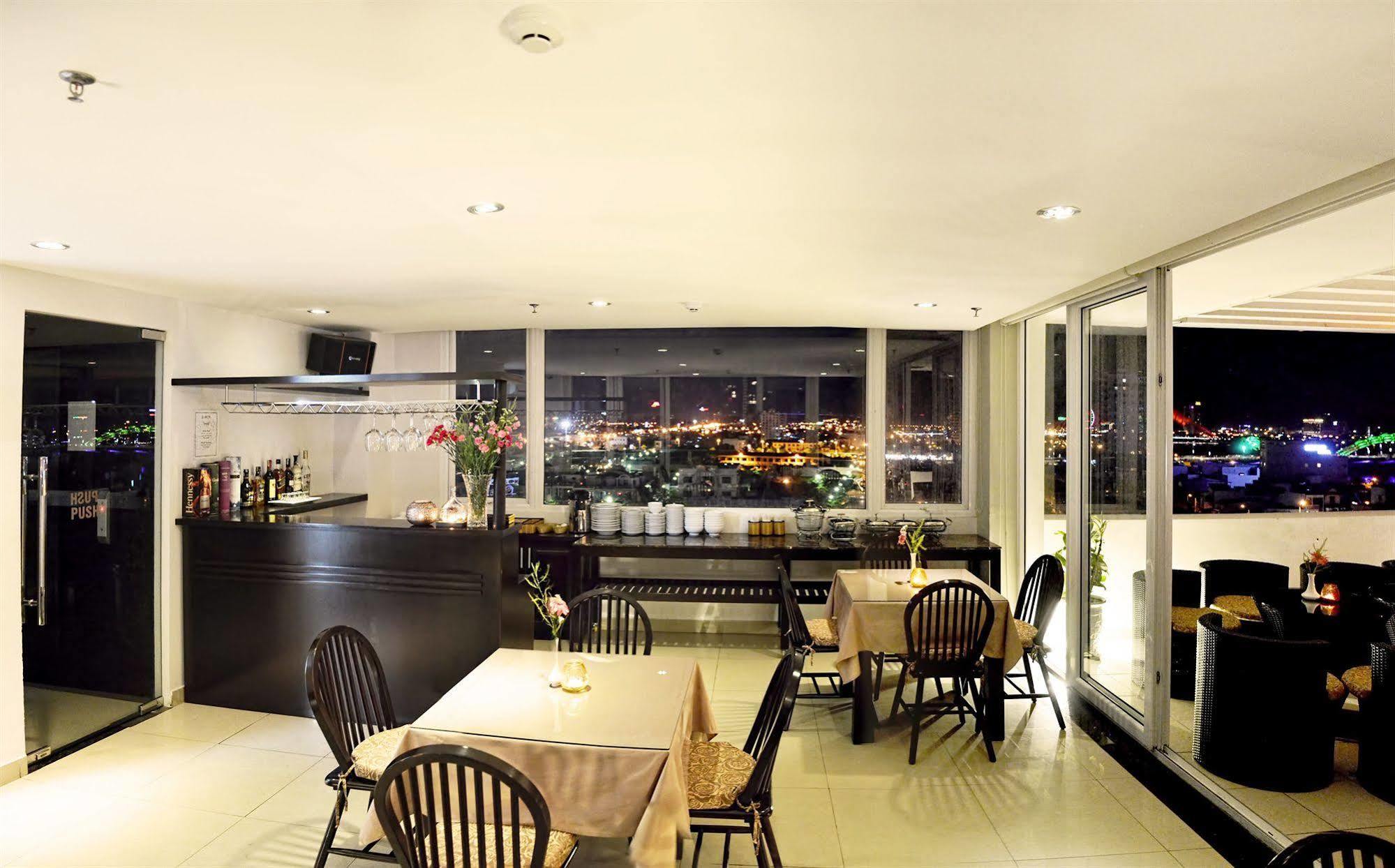 D&C Hotel Da Nang Exterior photo